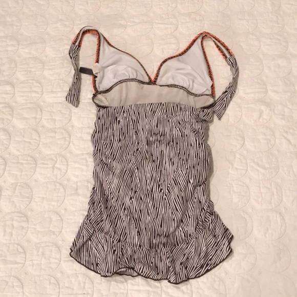 {Kenneth Cole Reaction} Retro Skirt Halter Suit SM - Picture 5 of 8